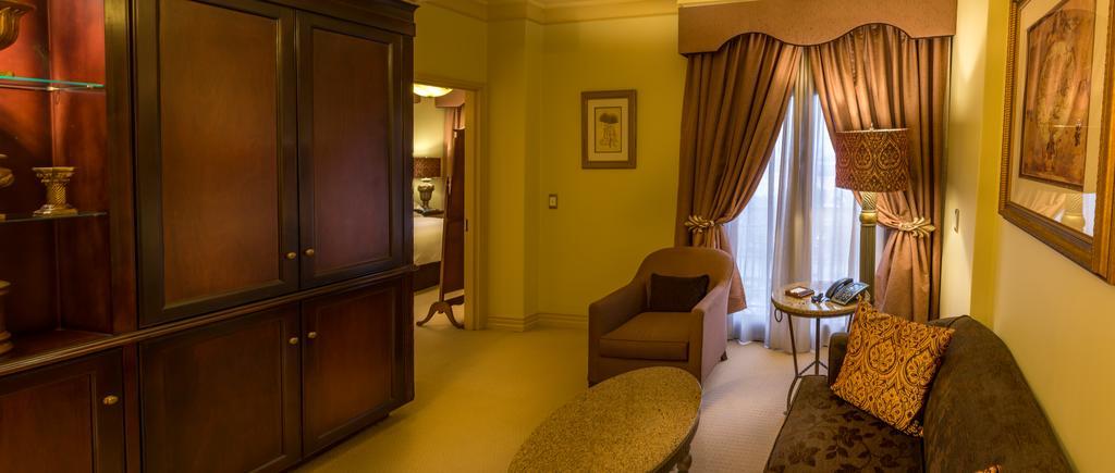 קמפטון פארק Peermont D'Oreale Grande At Emperors Palace מראה חיצוני תמונה