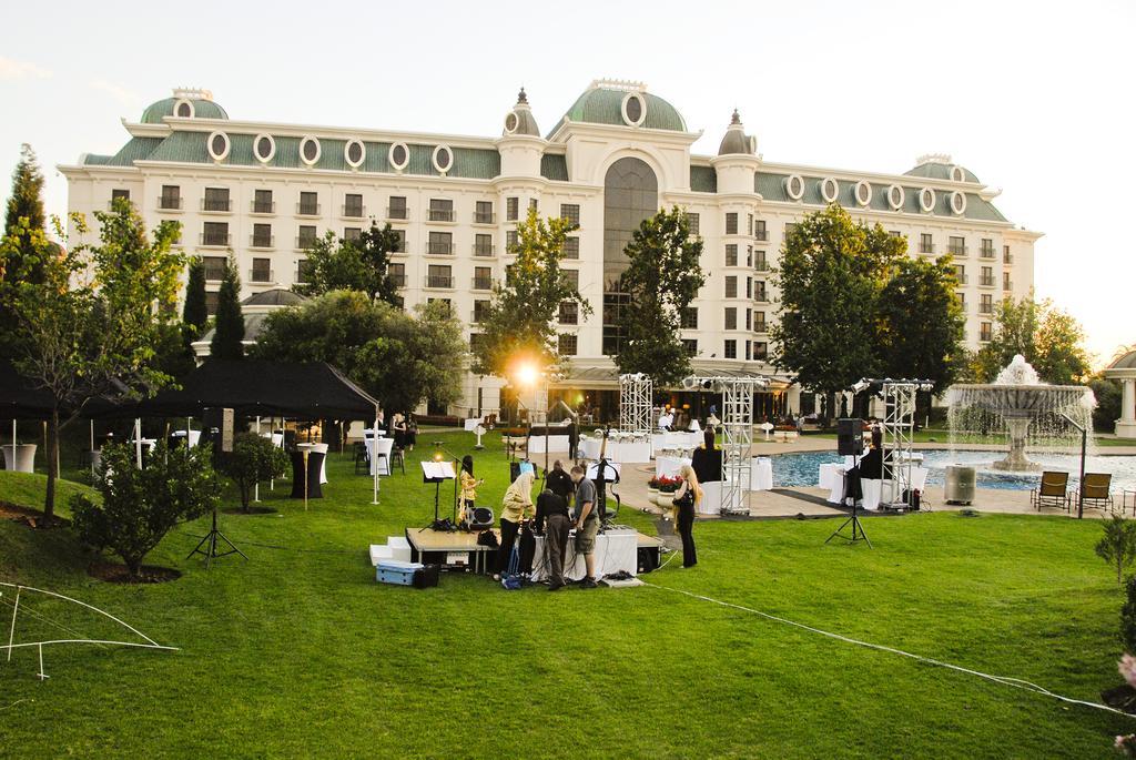 קמפטון פארק Peermont D'Oreale Grande At Emperors Palace מראה חיצוני תמונה