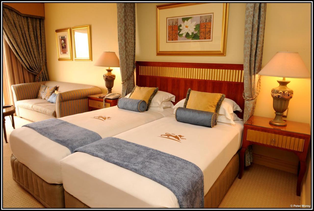 קמפטון פארק Peermont D'Oreale Grande At Emperors Palace חדר תמונה